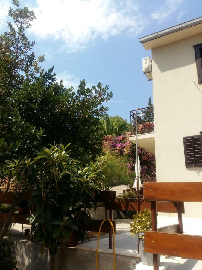 Manda Ljubetic Διαμέρισμα Sutivan Εξωτερικό φωτογραφία